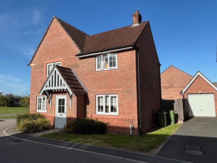 4 Bedroom Detached House For Sale In Drovers Close, Glenfield, Leicester, LE3