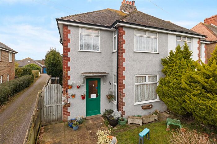 4 Bedroom Semi Detached House For Sale In Eastbourne Road, Polegate, BN26