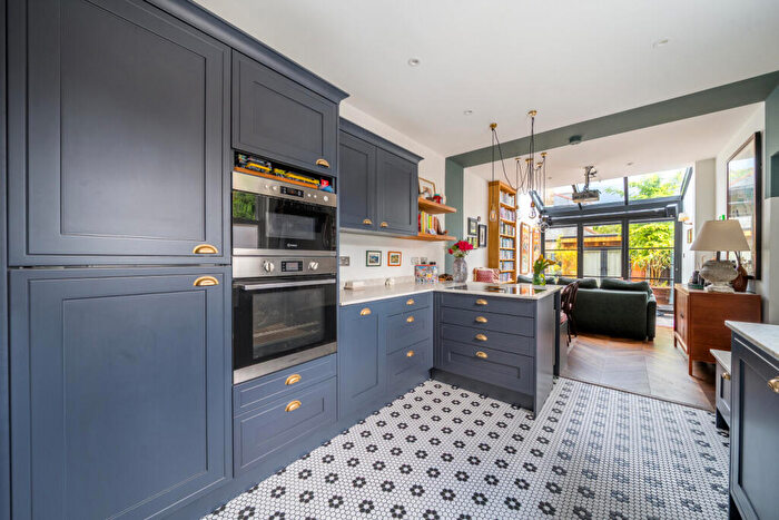 1 Bedroom Flat For Sale In Ladywell Road, Ladywell, London, SE13