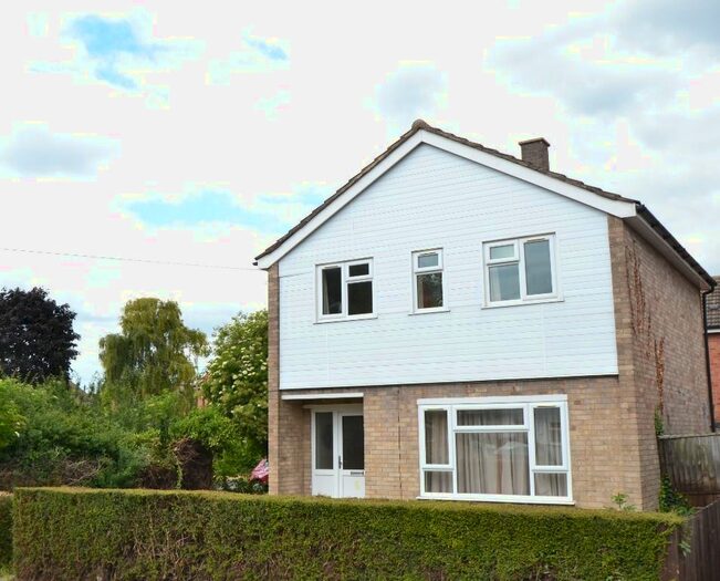 3 Bedroom Detached House To Rent In Chelwood Close, Cherry Hinton, Cambridge, CB1