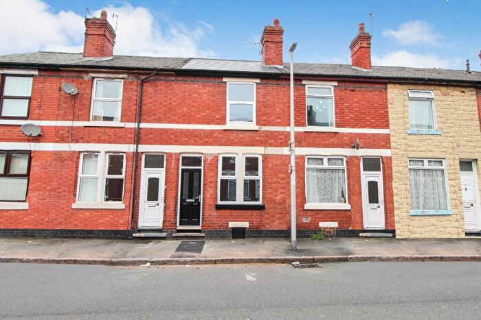2 Bedroom Flat To Rent In Oakland Street, Nottingham, NG7