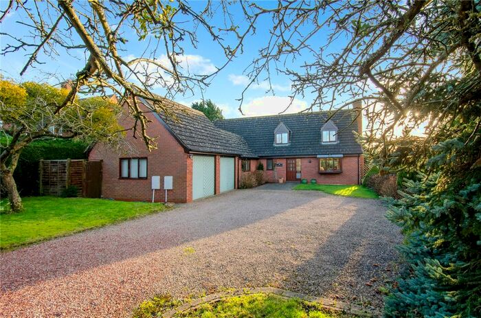 4 Bedroom Detached House For Sale In Lower Broadheath, Worcester, Worcestershire, WR2