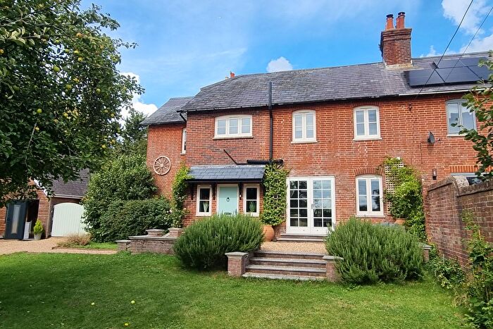 4 Bedroom Farmhouse For Sale In Hambledon, Hampshire, PO7
