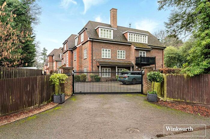 3 Bedroom Apartment For Sale In London Road, Sunningdale, Ascot, Berkshire, SL5