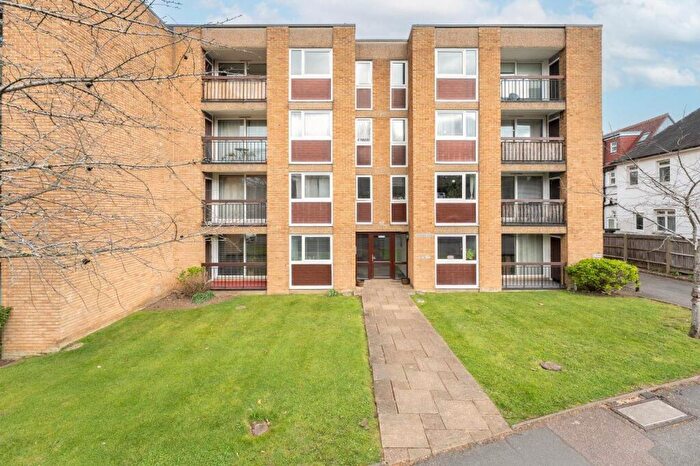 2 Bedroom Apartment For Sale In Mulgrave Road, Sutton, SM2