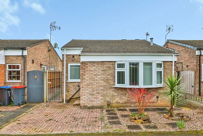 2 Bedroom Bungalow For Sale In Field Avenue, Hucknall, Nottingham, Nottinghamshire, NG15