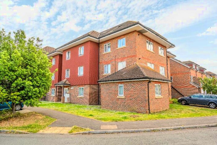 2 Bedroom Apartment To Rent In Oakbank Avenue, Walton-On-Thames, Surrey, KT12