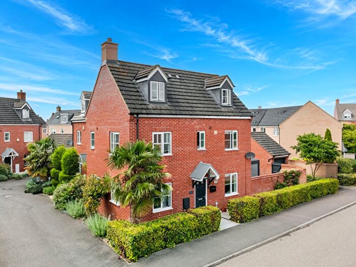 4 Bedroom Semi-Detached House For Sale In Mitchcroft Road, Longstanton, CB24