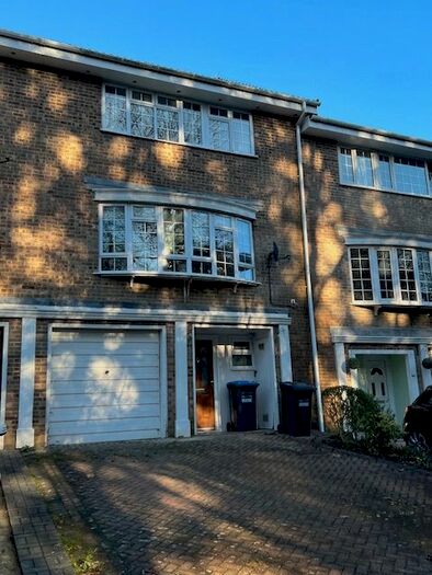 4 Bedroom Terraced House To Rent In Garden Wood Road, East Grinstead, RH19