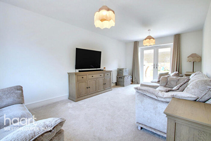 4 Bedroom Detached House To Rent In Faraday Road, Weston-super-mare, BS24