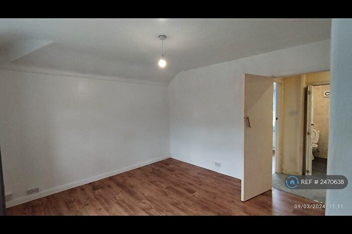 2 Bedroom End Of Terrace House To Rent In Pelham Street, Ashton-Under-Lyne, OL7