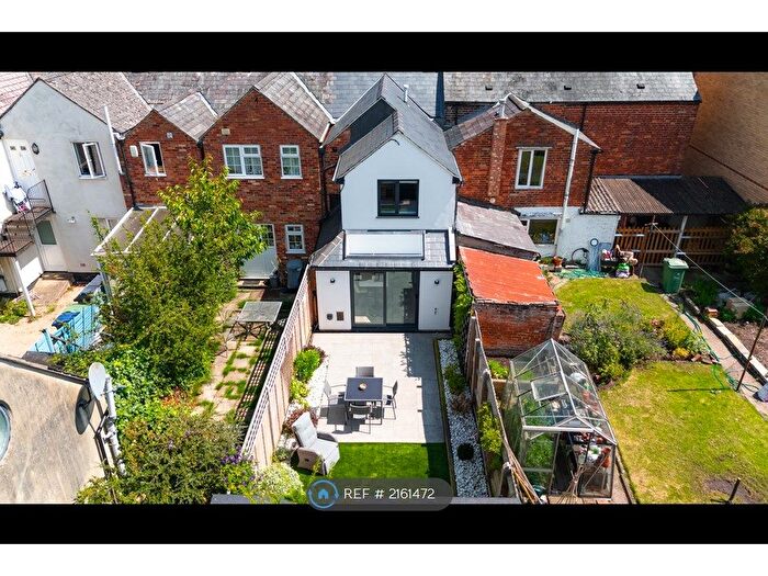 2 Bedroom Terraced House To Rent In Lime Walk, Headington, Oxford, OX3