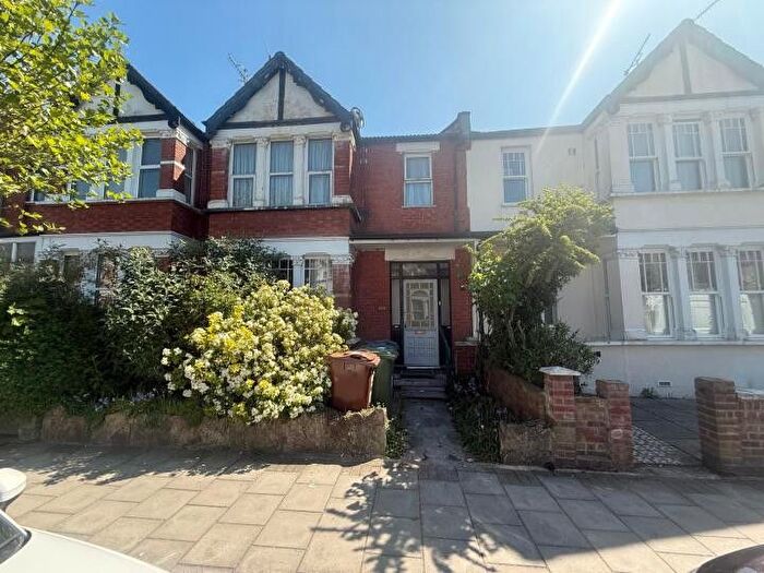 2 Bedroom Maisonette To Rent In Vaughan Road, Harrow, Greater London, HA1