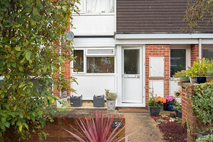 1 Bedroom Maisonette For Sale In The Pines, Horsham, RH12