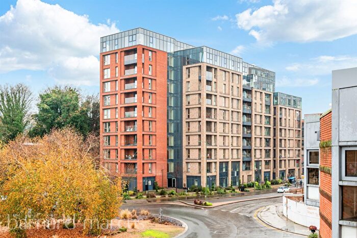 1 Bedroom Flat For Sale In Marketfield Way, Redhill, RH1