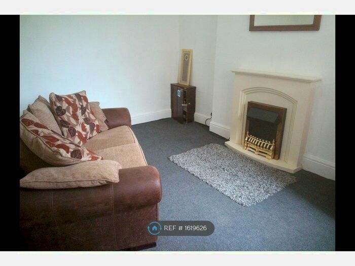 1 Bedroom Flat To Rent In Queens Road, Hoylake, CH47