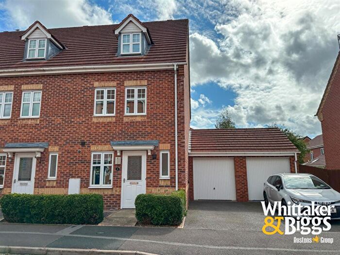 3 Bedroom Town House For Sale In Minton Grove, Baddeley Green, Stoke-On-Trent, ST2
