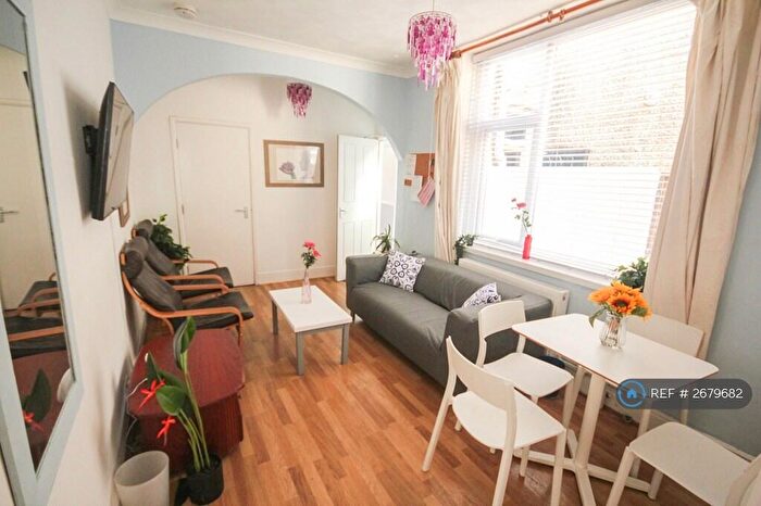 5 Bedroom Terraced House To Rent In Telephone Road, Portsmouth, PO4