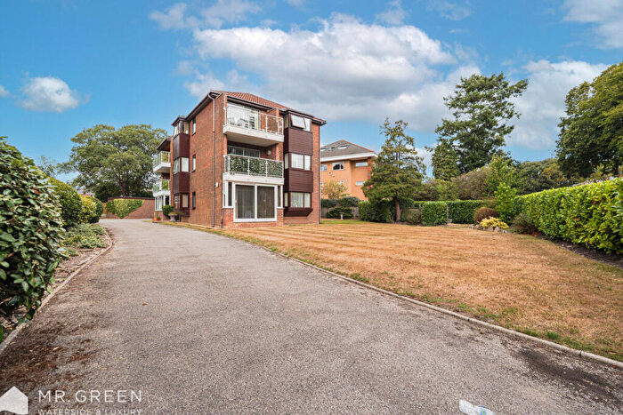 3 Bedroom Flat For Sale In Grosvenor Court, Grosvenor Road, Westbourne, BH4