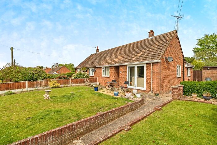 2 Bedroom Semi-Detached Bungalow For Sale In School Road, Ludham, NR29
