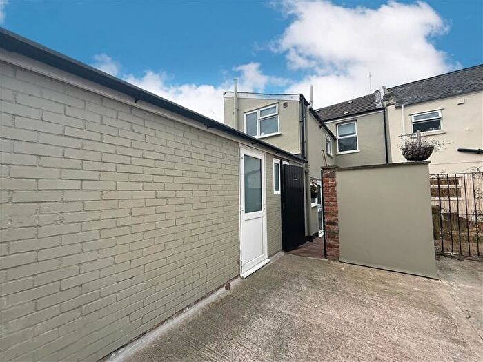 2 Bedroom Flat To Rent In Rose And Crown Passage, Cheltenham, GL50