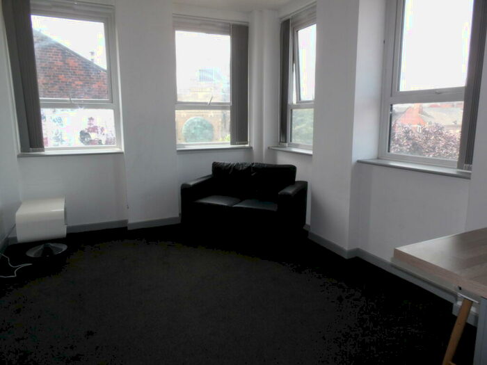 Apartment To Rent In Newspaper House, BB1