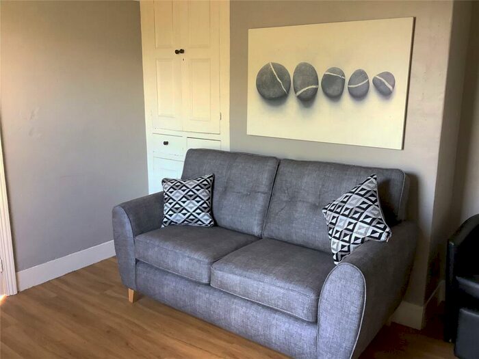 6 Bedroom Semi-Detached House To Rent In Deiniol Road, Bangor, LL57