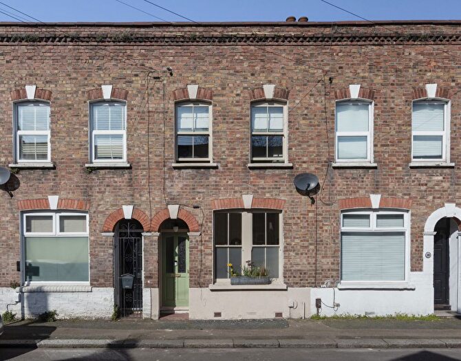 2 Bedroom Terraced House For Sale In Primrose Road, Leyton, London, E10