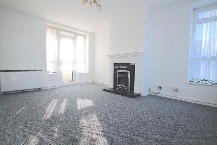 2 Bedroom Flat For Sale In Longbridge Road, Barking, IG11