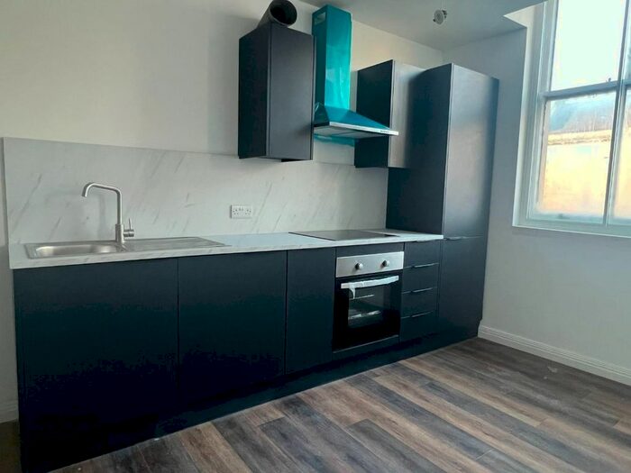 1 Bedroom Flat To Rent In Queen Square, Wolverhampton, WV1