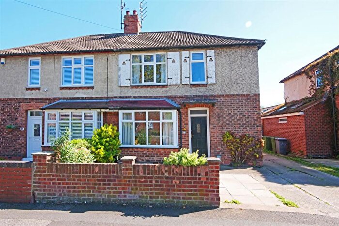 3 Bedroom Semi Detached House For Sale In Melrosegate, York, YO31