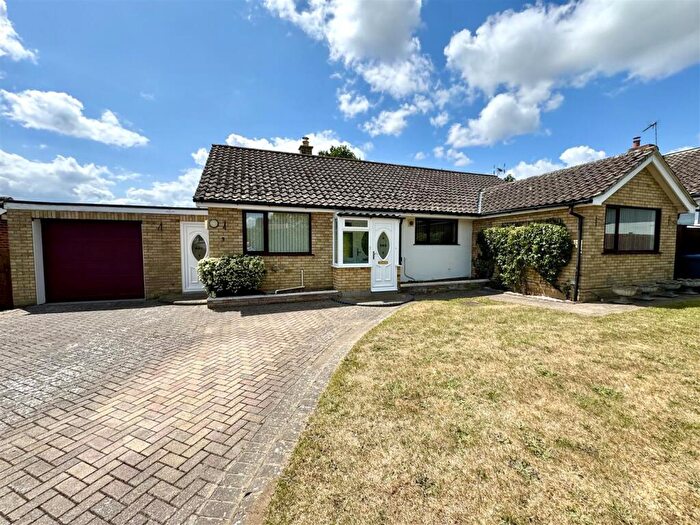 4 Bedroom Detached Bungalow For Sale In Michaels Mount, Little Bealings, Woodbridge, IP13