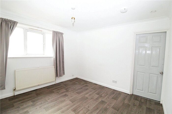 1 Bedroom Property To Rent In Old Lodge Lane, Purley, CR8