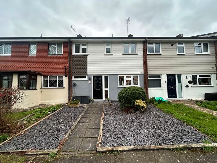 3 Bedroom Terraced House For Sale In Coopers Close, South Darenth, DA4