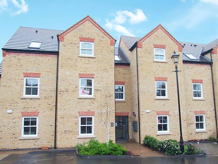 2 Bedroom Flat To Rent In Temple Close, Huntingdon, PE29