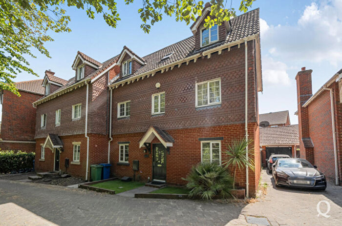 4 Bedroom Semi-Detached House For Sale In Ruby Close, Sittingbourne, Kent, ME10