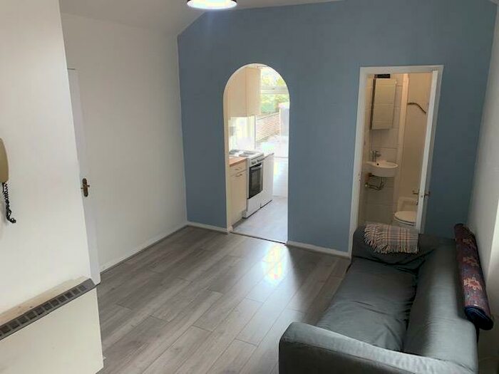 1 Bedroom Flat To Rent In Kings Road, Cardiff, CF11