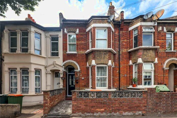3 Bedroom Terraced House To Rent In Geere Road, Stratford, London, E15