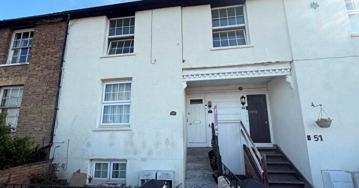 1 Bedroom Flat For Sale In A Eastern Esplanade, Southend-on-Sea, Essex, SS1