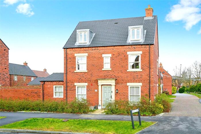 4 Bedroom Detached House For Sale In Flanders Close, Bicester, Oxfordshire, OX26