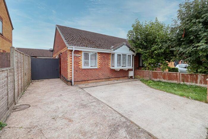2 Bedroom Semi-Detached Bungalow For Sale In Fulford Crescent, New Holland, DN19