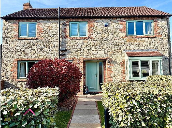 4 Bedroom Detached House For Sale In The Stables, Towton, Tadcaster, LS24