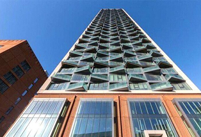 2 Bedroom Flat To Rent In Icon Tower, , Portal Way, Acton, Ealing, W3