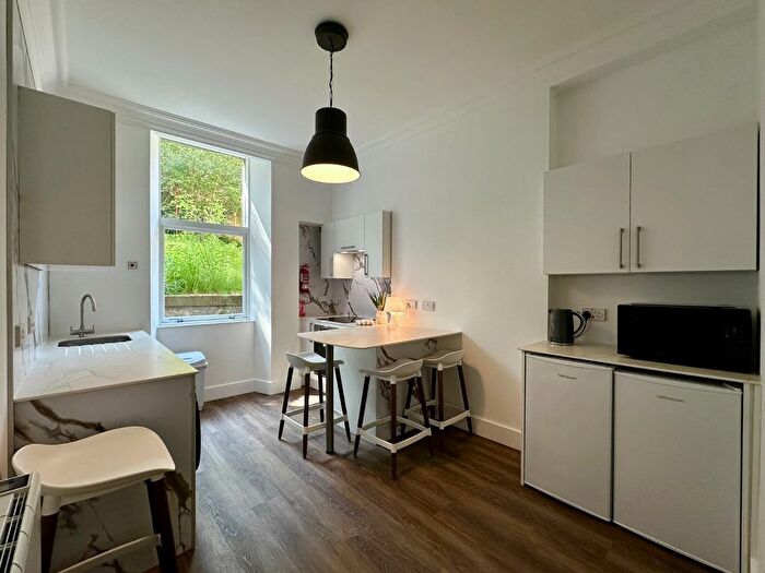 2 Bedroom Flat To Rent In West Graham Street, City Centre, Glasgow, G4