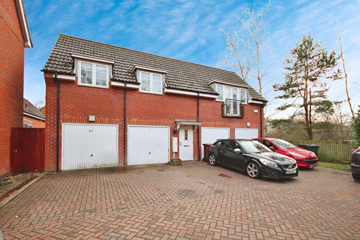 2 Bedroom Flat For Sale In Carnoustie Drive, Lincoln, LN6