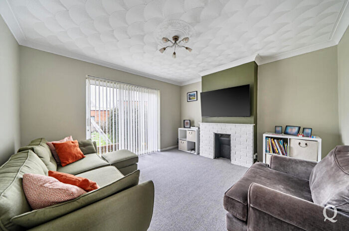2 Bedroom Bungalow For Sale In Bourne Grove, Sittingbourne, ME10