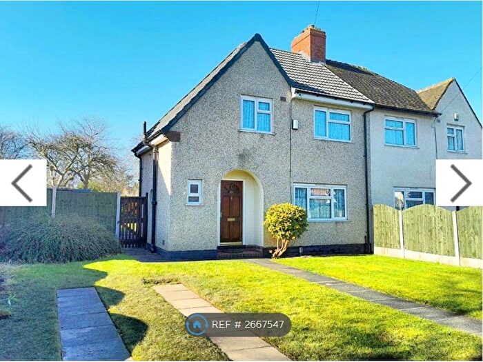 3 Bedroom Semi-detached House To Rent In Park Lane, Wednesbury, WS10