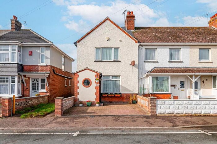 3 Bedroom End Of Terrace House For Sale In Lacon Road, Caister-On-Sea, NR30