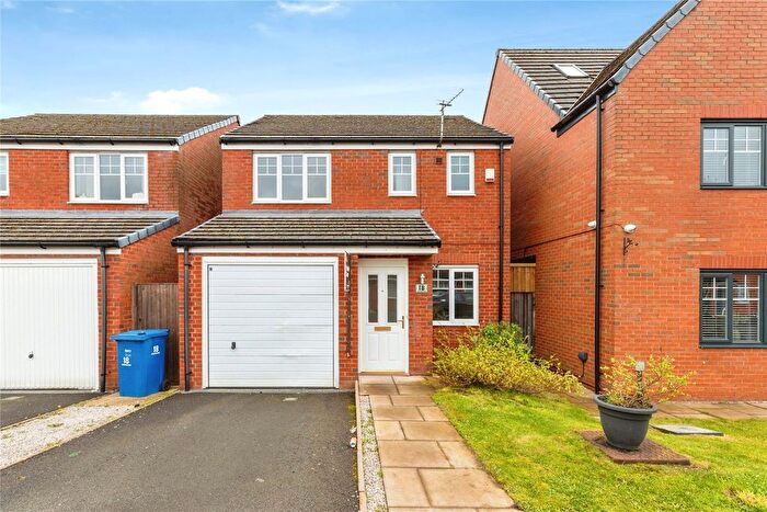 3 Bedroom Detached House For Sale In Elton Fold Chase, Bury, Greater Manchester, BL8