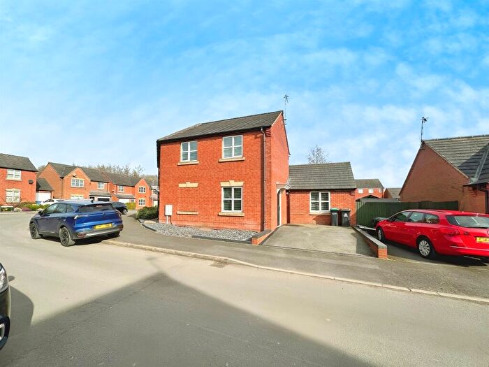 4 Bedroom Semi-Detached House For Sale In Greenshank Road, Warsop Vale, Mansfield, NG20